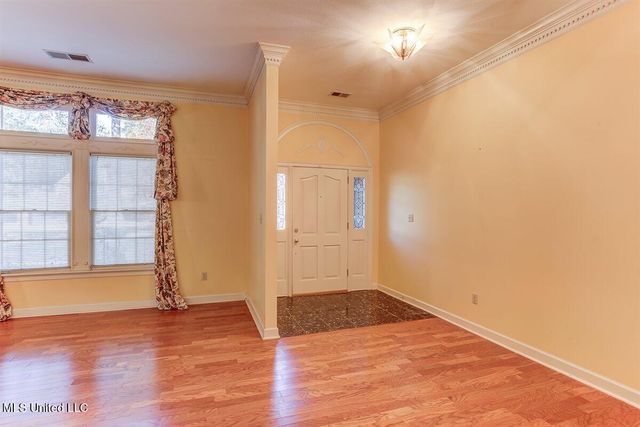 8500 E Cedar Lake Drive, Walls, MS 38680