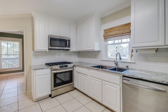 4 Castle Street, Pass Christian, MS 39571