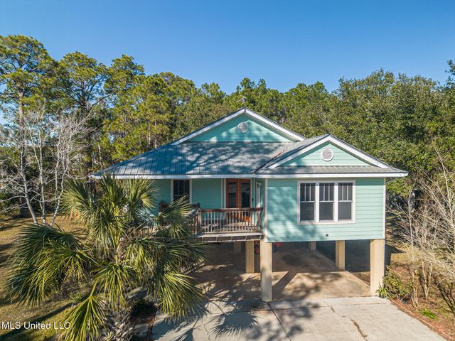 4 Castle Street, Pass Christian, MS 39571