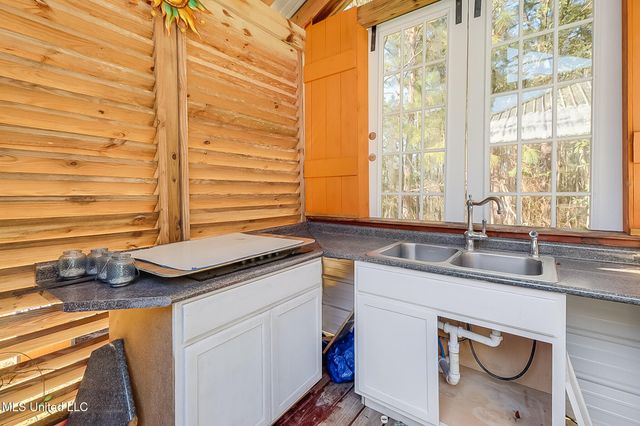 4 Castle Street, Pass Christian, MS 39571