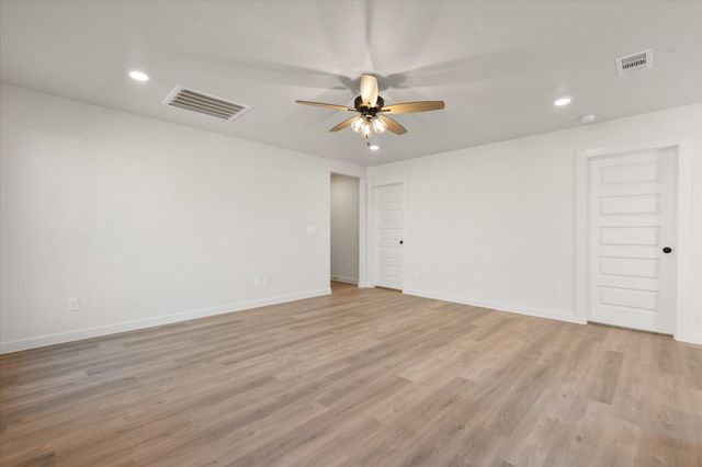 6308 Volney Avenue, Lubbock, TX 79407