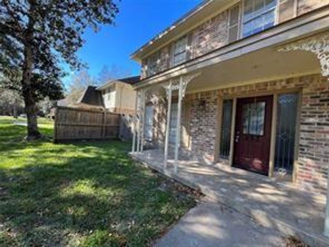 553 Roanoke St Drive, Conroe, TX 77302
