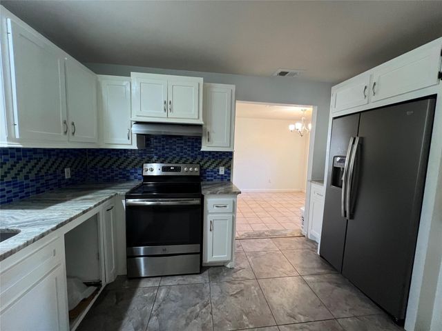 553 Roanoke St Drive, Conroe, TX 77302