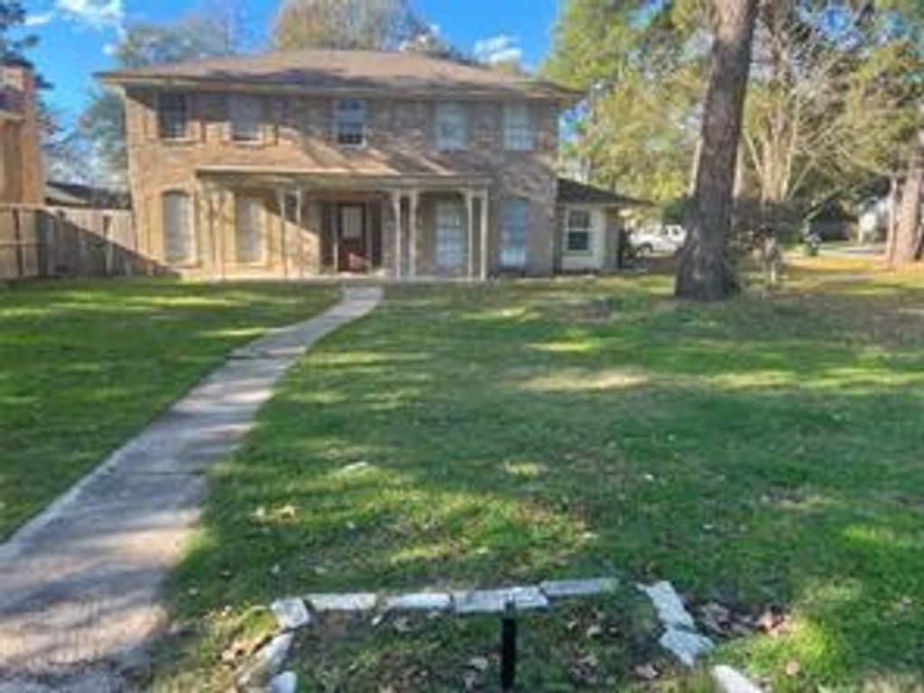 553 Roanoke St Drive, Conroe, TX 77302