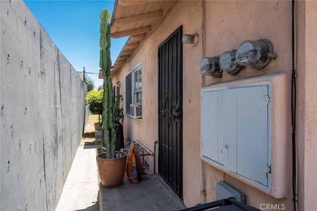 5238 Hermitage, Valley Village, CA 91607