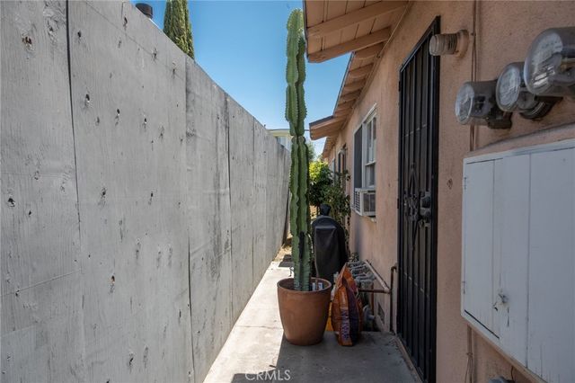 5238 Hermitage, Valley Village, CA 91607