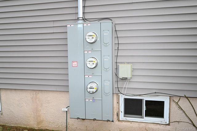 29 Everett Street, Lynbrook, NY 11563