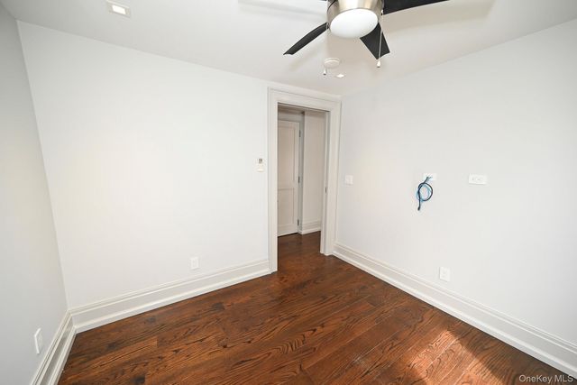 29 Everett Street, Lynbrook, NY 11563