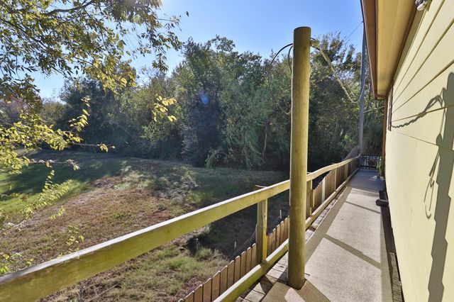 2616 Avenue H, Dickinson, TX 77539