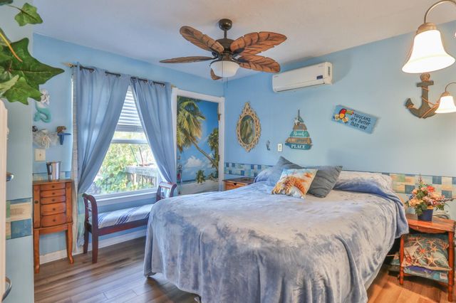 2616 Avenue H, Dickinson, TX 77539