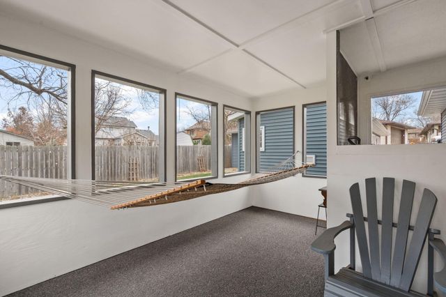 240 W Greenwood Avenue, Crown Point, IN 46307