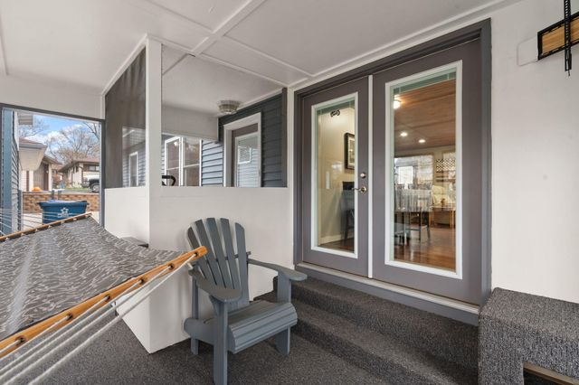 240 W Greenwood Avenue, Crown Point, IN 46307