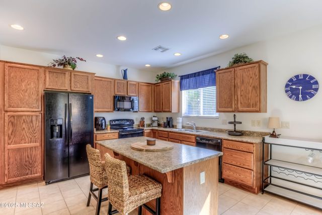 2210 E Eager Drive, Green Valley, AZ 85614