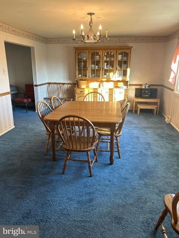 617 MEADOWLARK RD, Norristown, PA 19403