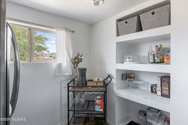 3321 E Silverlake Road, Tucson, AZ 85713