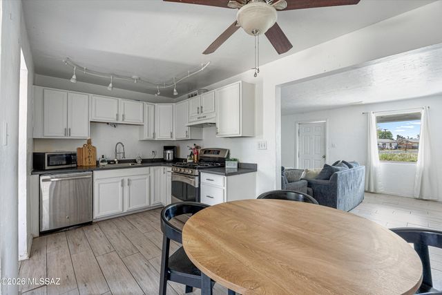 3321 E Silverlake Road, Tucson, AZ 85713