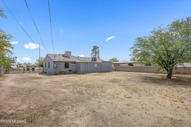 3321 E Silverlake Road, Tucson, AZ 85713