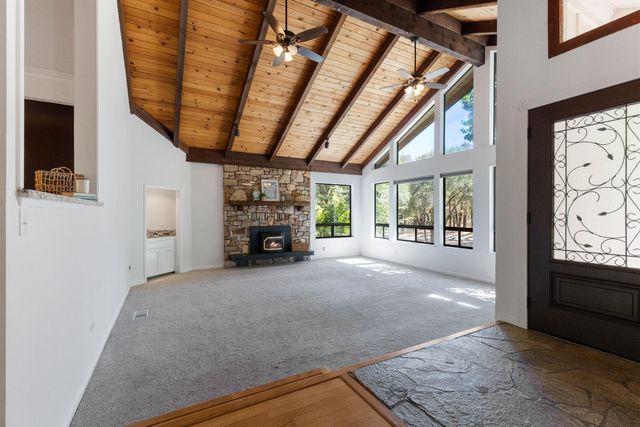 17867 Brewer Rd, Grass Valley, CA 95949