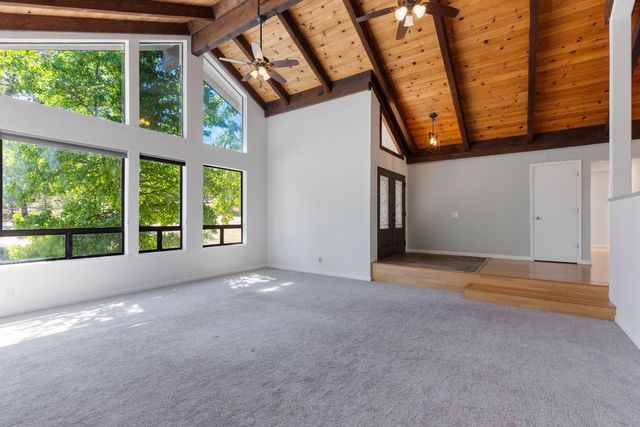 17867 Brewer Rd, Grass Valley, CA 95949