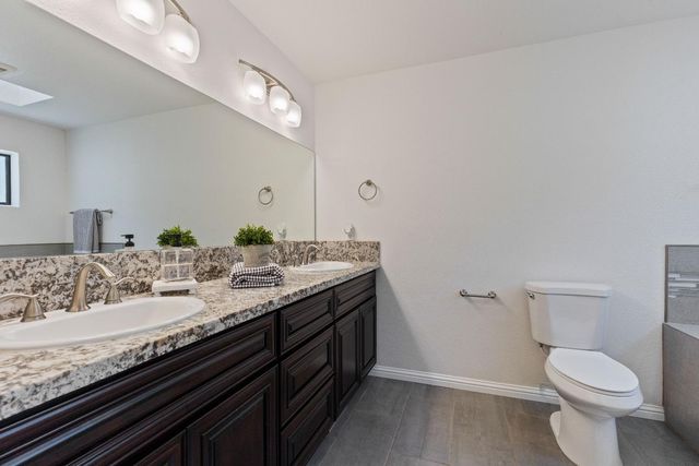 17867 Brewer Rd, Grass Valley, CA 95949