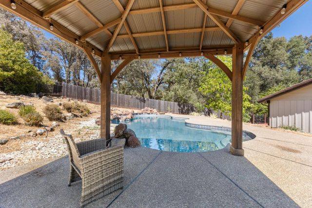 17867 Brewer Rd, Grass Valley, CA 95949