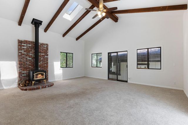 17867 Brewer Rd, Grass Valley, CA 95949