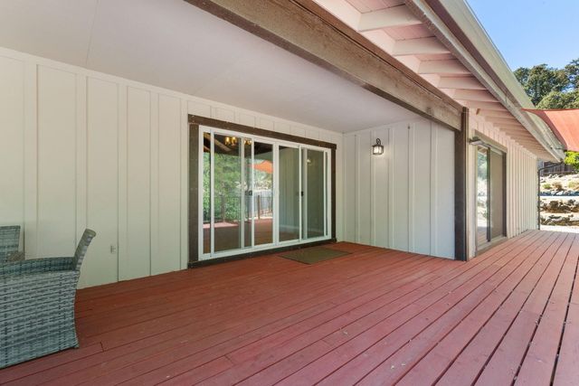 17867 Brewer Rd, Grass Valley, CA 95949