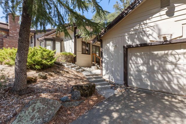 17867 Brewer Rd, Grass Valley, CA 95949