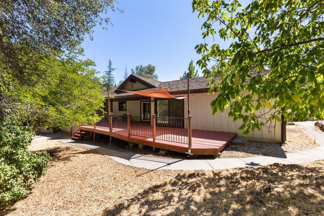 17867 Brewer Rd, Grass Valley, CA 95949