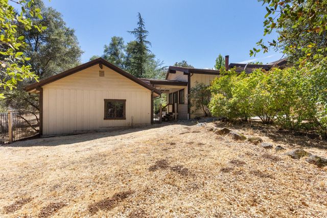 17867 Brewer Rd, Grass Valley, CA 95949