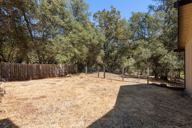 17867 Brewer Rd, Grass Valley, CA 95949