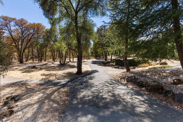 17867 Brewer Rd, Grass Valley, CA 95949