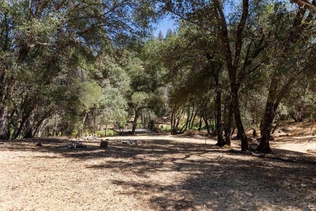 17867 Brewer Rd, Grass Valley, CA 95949