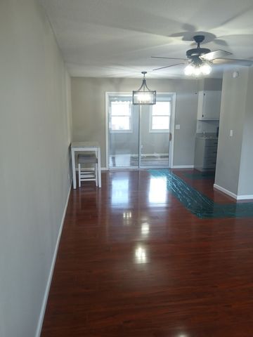 1114 Suncrest Drive, Fulton, IL 61252