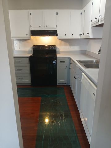 1114 Suncrest Drive, Fulton, IL 61252