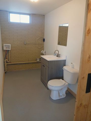 1114 Suncrest Drive, Fulton, IL 61252