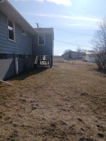 1114 Suncrest Drive, Fulton, IL 61252