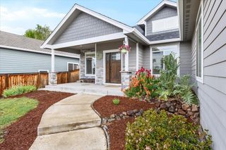2023 Jeremy Street, Central Point, OR 97502