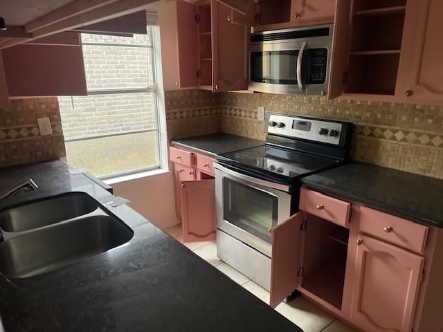 8226 Forest Point Drive, Humble, TX 77338