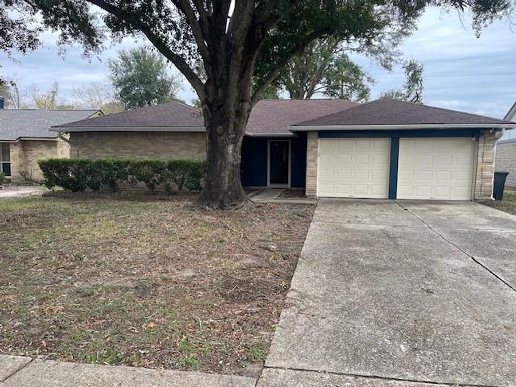 8226 Forest Point Drive, Humble, TX 77338