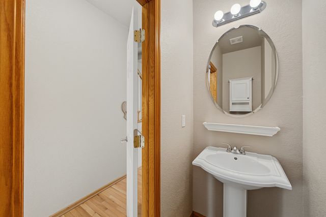 2514 SW Ridgeway Court, Ankeny, IA 50023