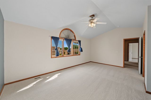 2514 SW Ridgeway Court, Ankeny, IA 50023
