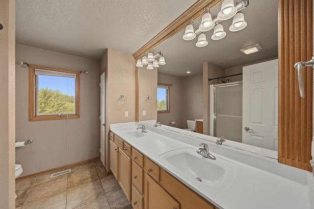 2514 SW Ridgeway Court, Ankeny, IA 50023