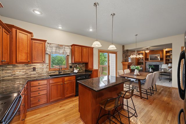 2514 SW Ridgeway Court, Ankeny, IA 50023