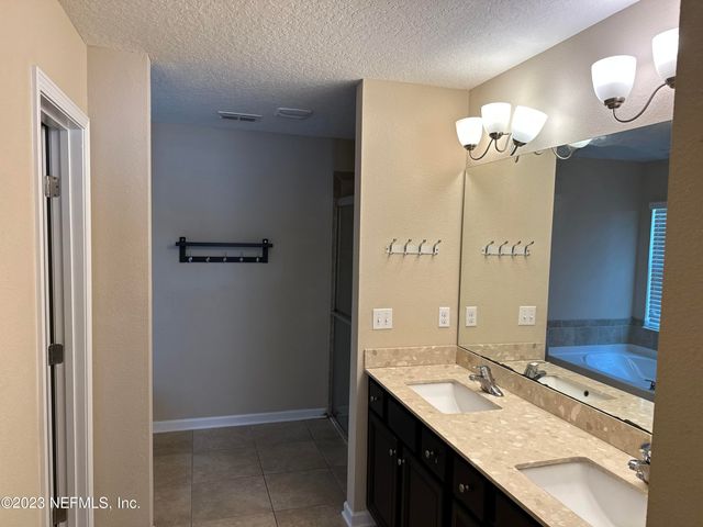 4135 HALIFAX Lane, Orange Park, FL 32065