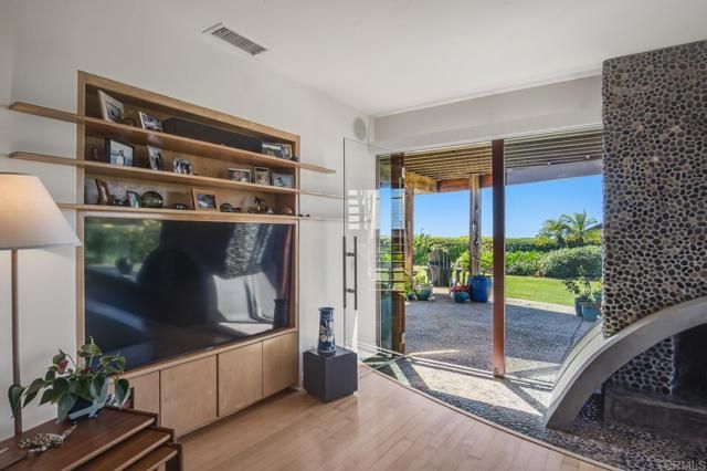 7205 Daffodil, Carlsbad, CA 92011