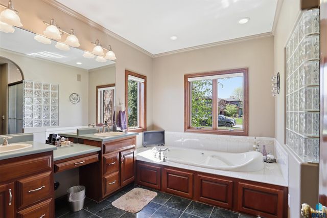 3548 S Spencer Blvd Boulevard, Sioux Falls, SD 57103