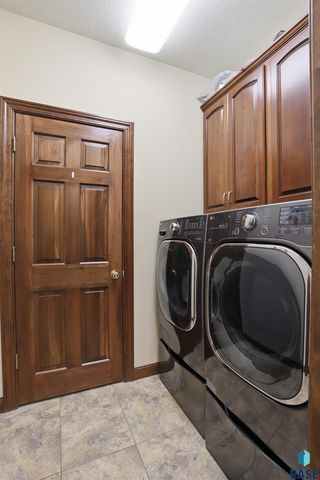 3548 S Spencer Blvd Boulevard, Sioux Falls, SD 57103