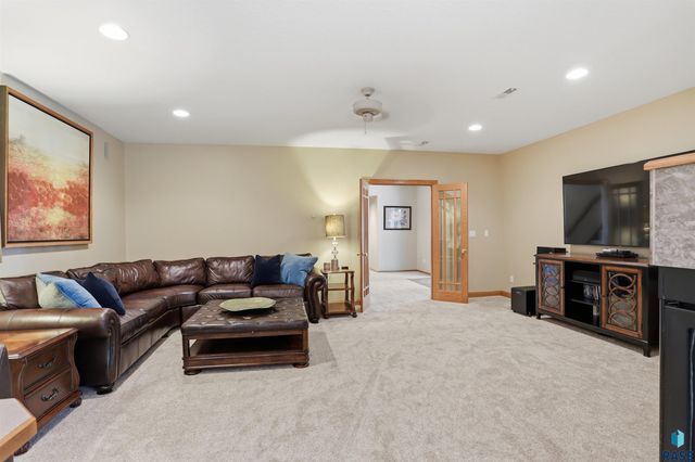 3548 S Spencer Blvd Boulevard, Sioux Falls, SD 57103
