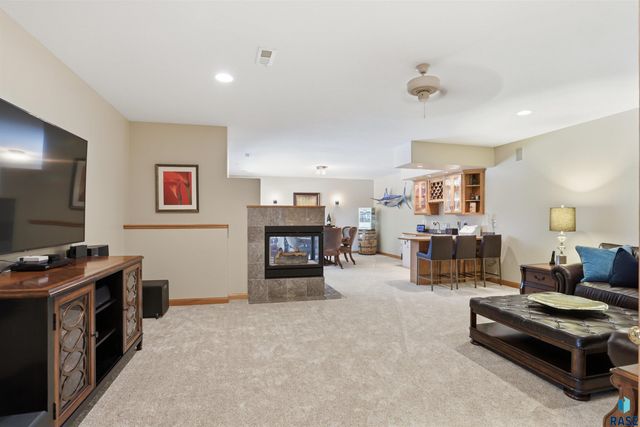 3548 S Spencer Blvd Boulevard, Sioux Falls, SD 57103